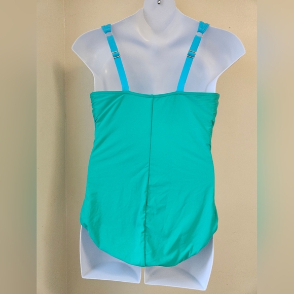 Land's End- Swimsuit Women's Plus Size 18W Blue and Green One-Piece. - Picture 2 of 6